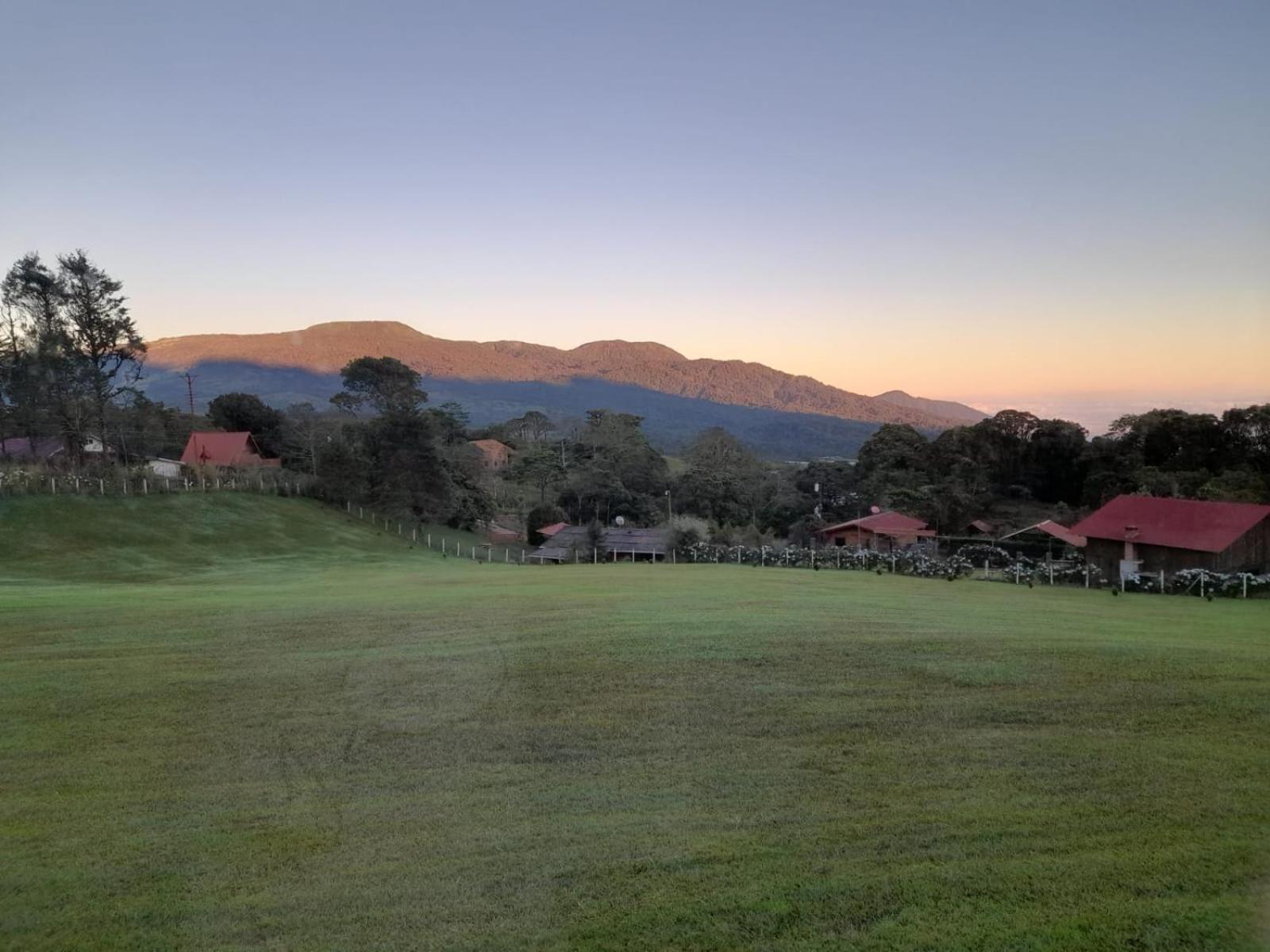 Chalets Vistas Del Poas Heredia Eksteriør bilde