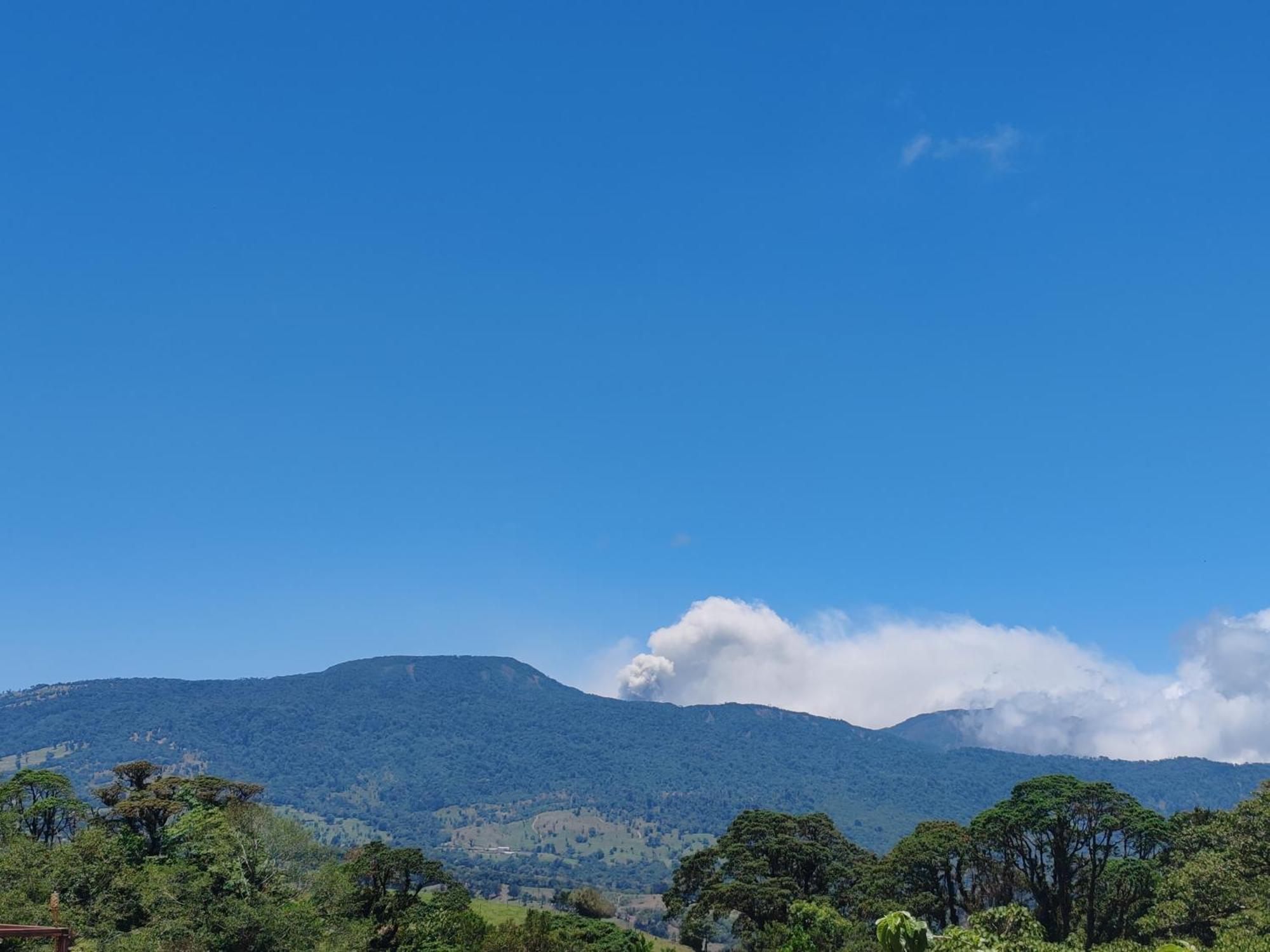 Chalets Vistas Del Poas Heredia Eksteriør bilde