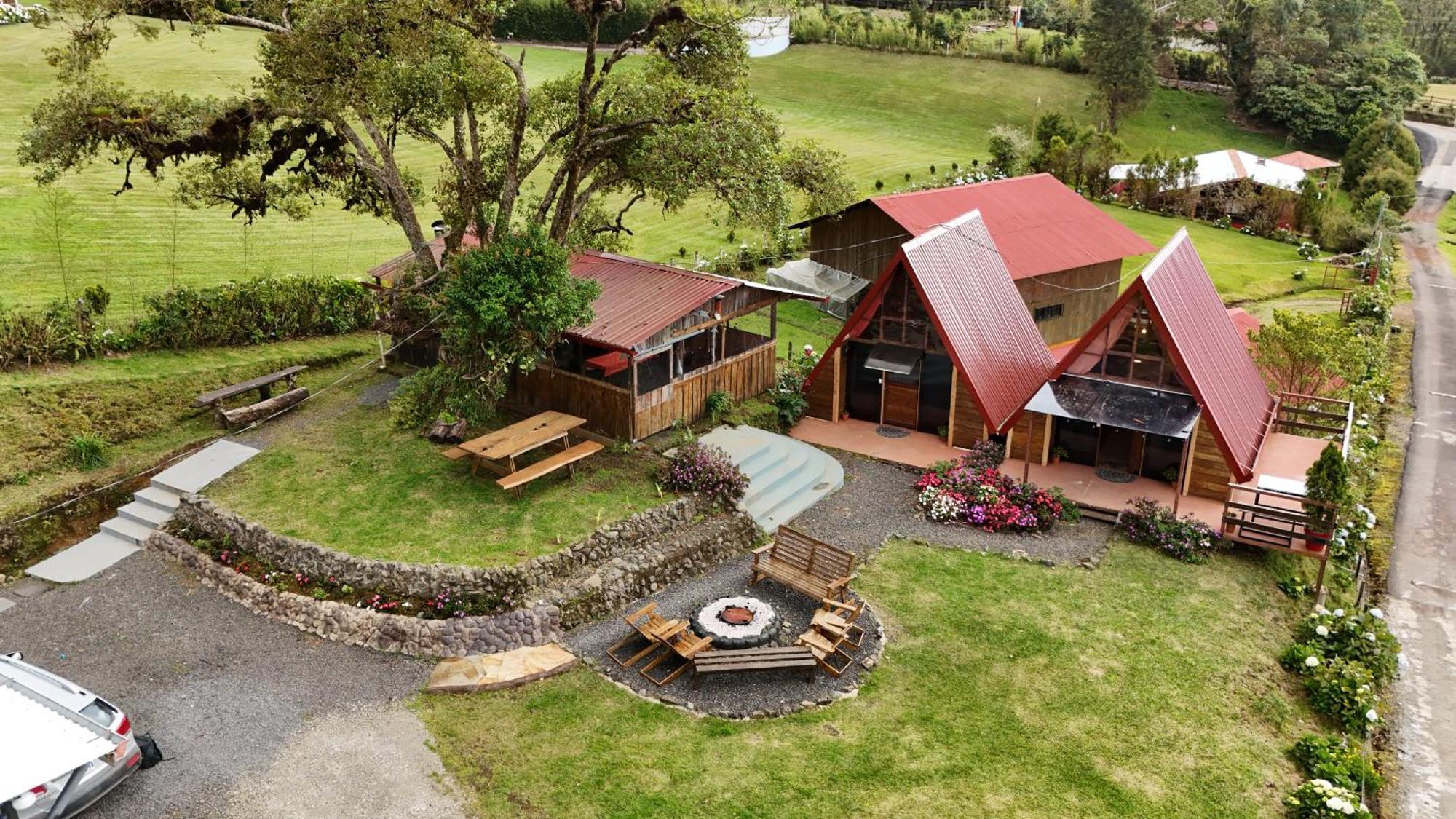 Chalets Vistas Del Poas Heredia Eksteriør bilde